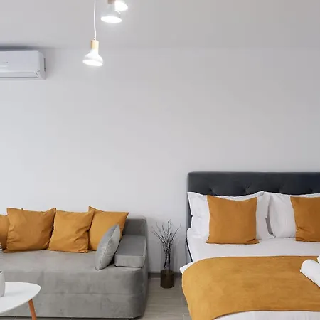 Sunrise King N Pool Apartment Năvodari
